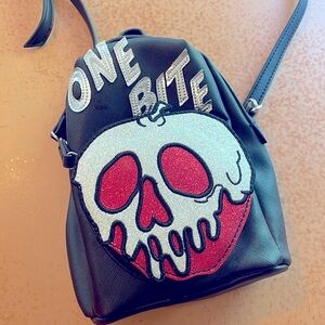 Danielle Nicole Disney Purse One Bite Poison Apple cross body